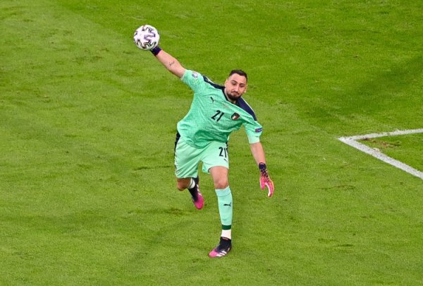 宏益配资 哈曼：多纳鲁马值得拜仁努力去争取，即便他索要2000万欧年薪